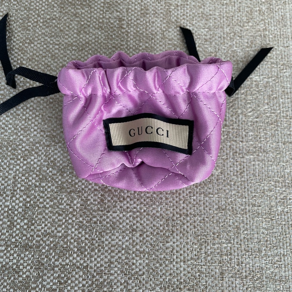 GUCCI Double GG Logo Crystal Aged Goldtone Brooch New with Box, Dustbag - Picture 3 of 9